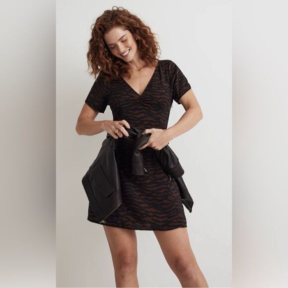 Madewell V-Neck Mini Dress in Abstract Animal - Picture 2 of 8